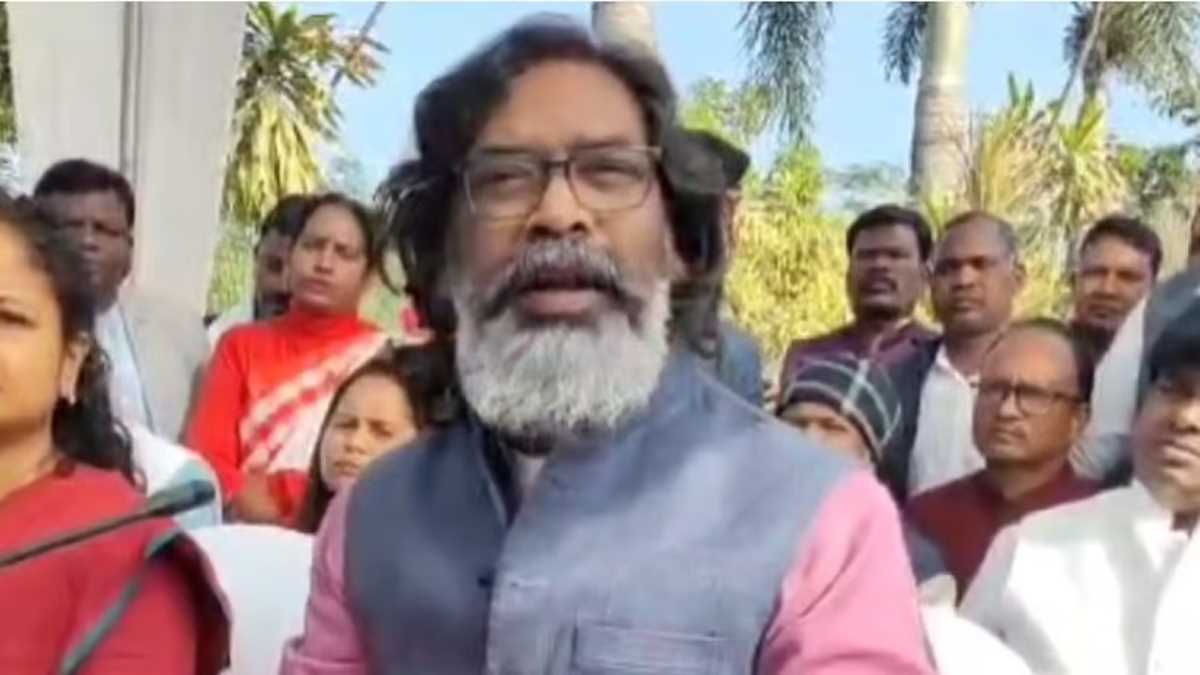 झारखंड : सीएम हेमंत सोरेन ने खरसावां गोलीकांड के शहीदों को दी श्रद्धांजलि